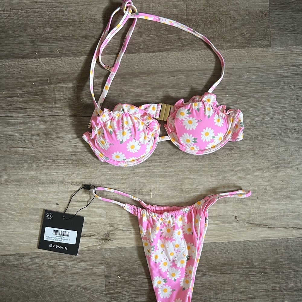 NWT 9.0 swim pink daisy swimsuit